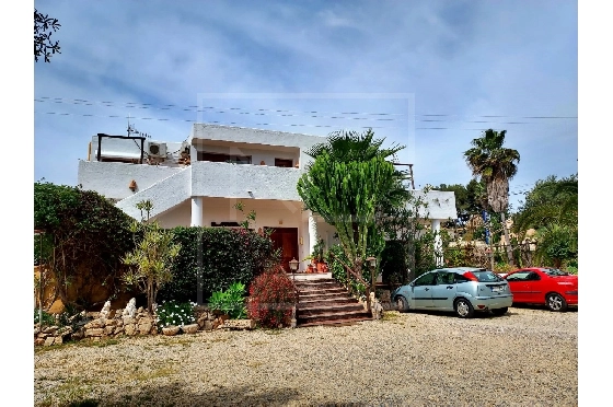 Investition in Moraira zu verkaufen, Wohnfläche 409 m², + Zentralheizung, Klimaanlage, Grundstück 2500 m², 5 Schlafzimmer, 3 Badezimmer, Pool, ref.: NL-NLD1454-14