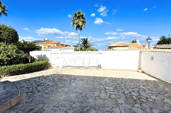 Villa in Denia(Marquesa 6) zu verkaufen, Wohnfläche 227 m², Baujahr 1995, Zustand modernisiert, + Zentralheizung, Klimaanlage, Grundstück 913 m², 3 Schlafzimmer, 2 Badezimmer, Pool, ref.: AS-2423-57