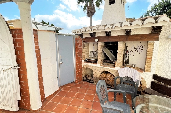 Villa in Denia zu verkaufen, Wohnfläche 130 m², Baujahr 1980, + Zentralheizung, Klimaanlage, Grundstück 1031 m², 3 Schlafzimmer, 2 Badezimmer, Pool, ref.: JS-1623-22