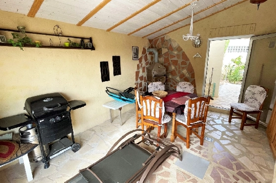 Villa in Denia zu verkaufen, Wohnfläche 130 m², Baujahr 1980, + Zentralheizung, Klimaanlage, Grundstück 1031 m², 3 Schlafzimmer, 2 Badezimmer, Pool, ref.: JS-1623-23