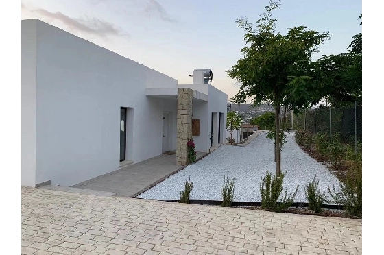 Villa in Javea zu verkaufen, Wohnfläche 246 m², Klimaanlage, 5 Schlafzimmer, 4 Badezimmer, Pool, ref.: BS-5060525-26