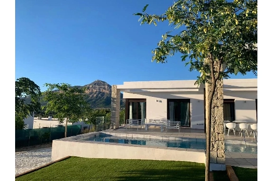 Villa in Javea zu verkaufen, Wohnfläche 246 m², Klimaanlage, 5 Schlafzimmer, 4 Badezimmer, Pool, ref.: BS-5060525-27