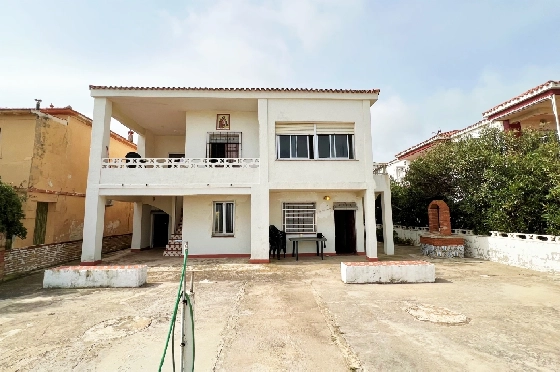 Strandhaus in Denia zu verkaufen, Wohnfläche 324 m², Baujahr 1968, Grundstück 580 m², 10 Schlafzimmer, 4 Badezimmer, ref.: FK-1123-3