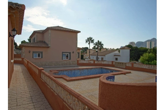 Villa in Calpe(Partida La Calalga) zu verkaufen, Wohnfläche 345 m², Grundstück 867 m², 5 Schlafzimmer, 3 Badezimmer, ref.: BP-7016CAL-9