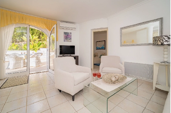 Villa in Moraira(San Jaime) zu verkaufen, Wohnfläche 315 m², Grundstück 1235 m², 4 Schlafzimmer, 3 Badezimmer, Pool, ref.: CA-H-1695-AMBE-44