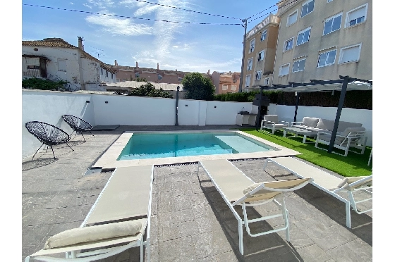 Reihenhaus in Denia zu verkaufen, Wohnfläche 77 m², Klimaanlage, Grundstück 256 m², 3 Schlafzimmer, 2 Badezimmer, Pool, ref.: VI-CHA031-3