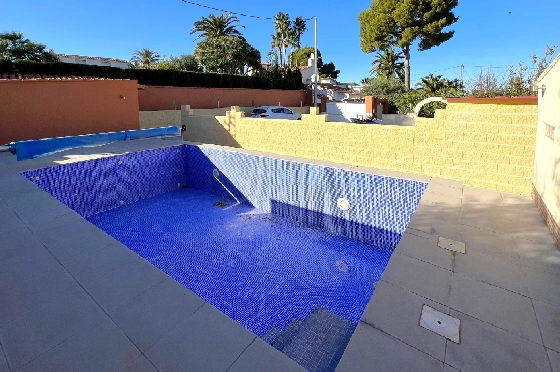 Villa in Denia zu verkaufen, Wohnfläche 215 m², Baujahr 1978, + Zentralheizung, Klimaanlage, Grundstück 954 m², 5 Schlafzimmer, 2 Badezimmer, Pool, ref.: FK-1923-5