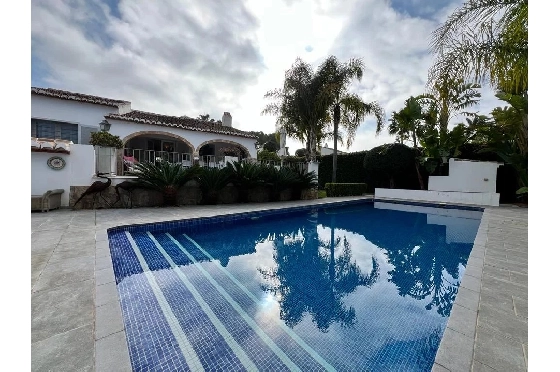 Villa in Javea zu verkaufen, Wohnfläche 210 m², Klimaanlage, 4 Schlafzimmer, 2 Badezimmer, Pool, ref.: BS-83627230-24