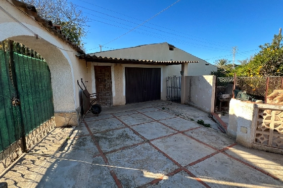 Finca in Denia zu verkaufen, Wohnfläche 204 m², Baujahr 1981, + Ofen, Klimaanlage, Grundstück 6198 m², 5 Schlafzimmer, 2 Badezimmer, ref.: FK-2223-5