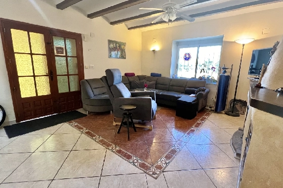 Finca in Denia zu verkaufen, Wohnfläche 204 m², Baujahr 1981, + Ofen, Klimaanlage, Grundstück 6198 m², 5 Schlafzimmer, 2 Badezimmer, ref.: FK-2223-8