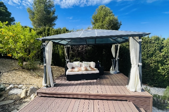 Villa in Denia-La Sella(La Sella ) zur Ferienvermietung, Wohnfläche 111 m², Baujahr 1986, + Zentralheizung, Klimaanlage, Grundstück 495 m², 3 Schlafzimmer, 2 Badezimmer, Pool, ref.: T-0424-10