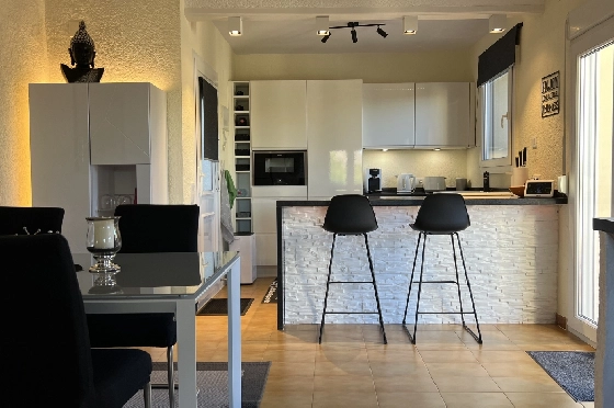 Villa in Denia-La Sella(La Sella ) zur Ferienvermietung, Wohnfläche 111 m², Baujahr 1986, + Zentralheizung, Klimaanlage, Grundstück 495 m², 3 Schlafzimmer, 2 Badezimmer, Pool, ref.: T-0424-19