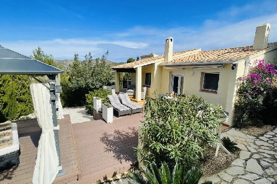 Villa in Denia-La Sella(La Sella ) zur Ferienvermietung, Wohnfläche 111 m², Baujahr 1986, + Zentralheizung, Klimaanlage, Grundstück 495 m², 3 Schlafzimmer, 2 Badezimmer, Pool, ref.: T-0424-8