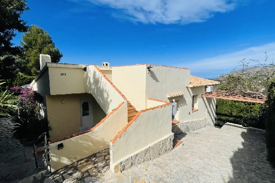 Villa in Denia-La Sella(La Sella ) zur Ferienvermietung, Wohnfläche 111 m², Baujahr 1986, + Zentralheizung, Klimaanlage, Grundstück 495 m², 3 Schlafzimmer, 2 Badezimmer, Pool, ref.: T-0424-9