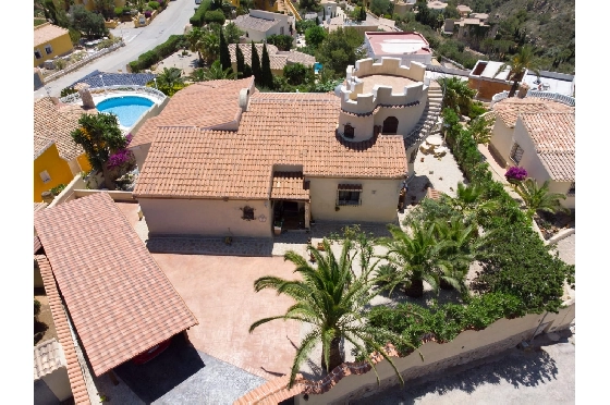 Villa in Benitachell(Cumbre del Sol) zu verkaufen, Wohnfläche 237 m², Grundstück 1011 m², 5 Schlafzimmer, 3 Badezimmer, ref.: BP-4339BELL-34