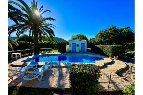 Villa in Denia zu verkaufen, Wohnfläche 120 m², Baujahr 1980, Klimaanlage, Grundstück 1500 m², 4 Schlafzimmer, 1 Badezimmer, Pool, ref.: VI-CHA405-14