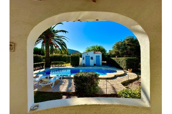 Villa in Denia zu verkaufen, Wohnfläche 120 m², Baujahr 1980, Klimaanlage, Grundstück 1500 m², 4 Schlafzimmer, 1 Badezimmer, Pool, ref.: VI-CHA405-3