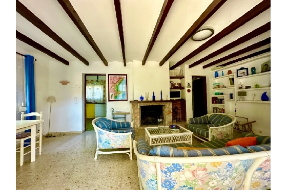 Villa in Denia zu verkaufen, Wohnfläche 120 m², Baujahr 1980, Klimaanlage, Grundstück 1500 m², 4 Schlafzimmer, 1 Badezimmer, Pool, ref.: VI-CHA405-4