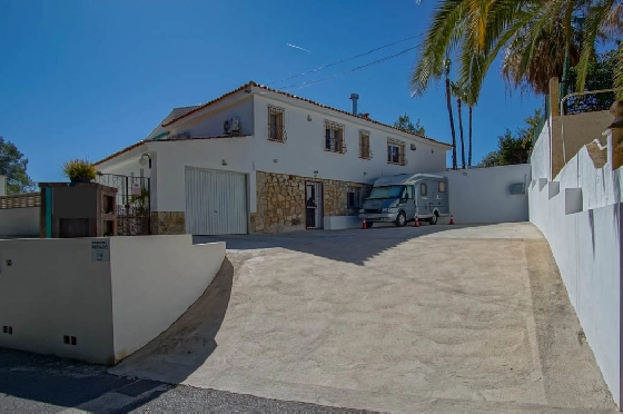 Villa in La Nucia(Barranco Hondo) zu verkaufen, Wohnfläche 230 m², Klimaanlage, Grundstück 1087 m², 4 Schlafzimmer, 3 Badezimmer, ref.: BP-7051NUC-2