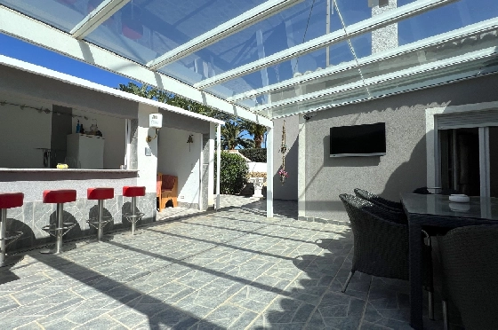 Villa in Denia zur Ferienvermietung, Wohnfläche 166 m², Baujahr 1978, + Ofen, Klimaanlage, Grundstück 802 m², 2 Schlafzimmer, 2 Badezimmer, Pool, ref.: T-0224-18