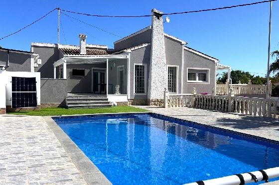 Villa in Denia zur Ferienvermietung, Wohnfläche 166 m², Baujahr 1978, + Ofen, Klimaanlage, Grundstück 802 m², 2 Schlafzimmer, 2 Badezimmer, Pool, ref.: T-0224-29