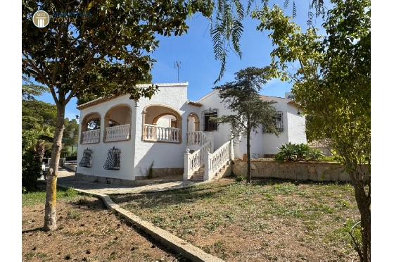 Villa in Javea zu verkaufen, Wohnfläche 176 m², Baujahr 1980, Klimaanlage, Grundstück 1606 m², 3 Schlafzimmer, 3 Badezimmer, Pool, ref.: MV-M-2510-1