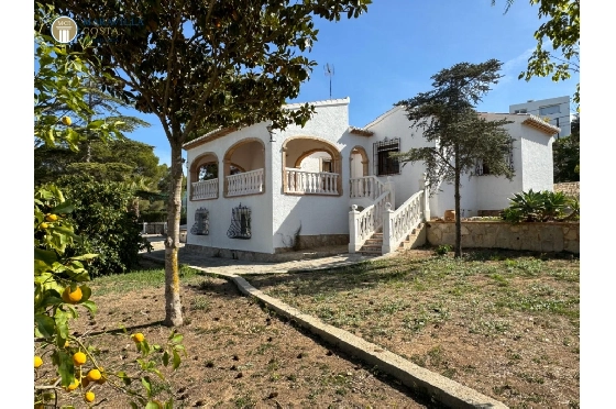 Villa in Javea zu verkaufen, Wohnfläche 176 m², Baujahr 1980, Klimaanlage, Grundstück 1606 m², 3 Schlafzimmer, 3 Badezimmer, Pool, ref.: MV-M-2510-2