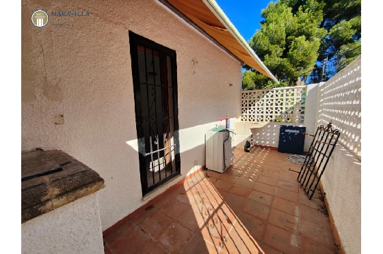 Villa in Javea zu verkaufen, Wohnfläche 176 m², Baujahr 1980, Klimaanlage, Grundstück 1606 m², 3 Schlafzimmer, 3 Badezimmer, Pool, ref.: MV-M-2510-27