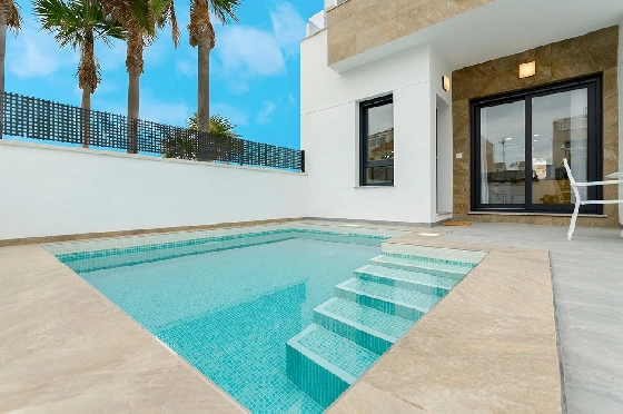 Villa in Torrevieja zu verkaufen, Wohnfläche 113 m², Zustand Erstbezug, Grundstück 114 m², 3 Schlafzimmer, 3 Badezimmer, Pool, ref.: HA-TON-176-E02-2