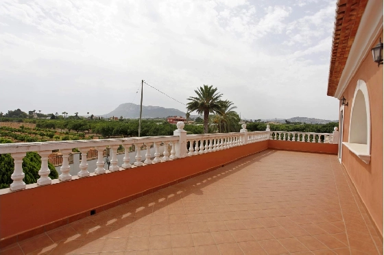 Villa in Denia zu verkaufen, Wohnfläche 442 m², Zustand gepflegt, + Zentralheizung, Grundstück 4441 m², 3 Schlafzimmer, 4 Badezimmer, Pool, ref.: MNC-0124-41