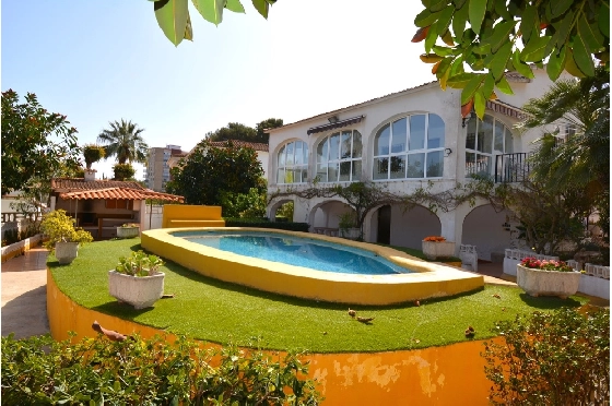 Villa in Denia zu verkaufen, Wohnfläche 230 m², Baujahr 1974, Zustand gepflegt, + Zentralheizung, Klimaanlage, Grundstück 1396 m², 4 Schlafzimmer, 2 Badezimmer, Pool, ref.: BC-7708-1