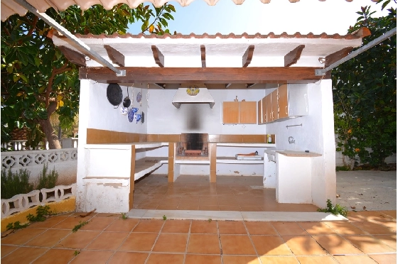 Villa in Denia zu verkaufen, Wohnfläche 230 m², Baujahr 1974, Zustand gepflegt, + Zentralheizung, Klimaanlage, Grundstück 1396 m², 4 Schlafzimmer, 2 Badezimmer, Pool, ref.: BC-7708-11