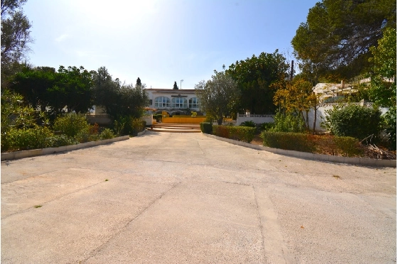 Villa in Denia zu verkaufen, Wohnfläche 230 m², Baujahr 1974, Zustand gepflegt, + Zentralheizung, Klimaanlage, Grundstück 1396 m², 4 Schlafzimmer, 2 Badezimmer, Pool, ref.: BC-7708-17