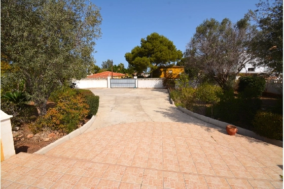 Villa in Denia zu verkaufen, Wohnfläche 230 m², Baujahr 1974, Zustand gepflegt, + Zentralheizung, Klimaanlage, Grundstück 1396 m², 4 Schlafzimmer, 2 Badezimmer, Pool, ref.: BC-7708-31