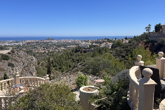 Villa in Denia(Marquesa V) zur Ferienvermietung, Wohnfläche 216 m², Baujahr 1995, Zustand teil vollreneinviert, + KLIMA, Klimaanlage, Grundstück 1 m², 3 Schlafzimmer, 2 Badezimmer, Pool, ref.: T-1323-37