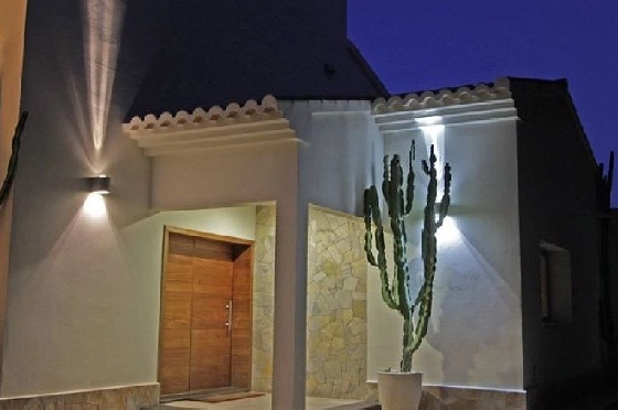 Villa in Moraira(La Cometa) zu verkaufen, Wohnfläche 268 m², Klimaanlage, Grundstück 1846 m², 5 Schlafzimmer, 4 Badezimmer, Pool, ref.: CA-H-1780-AMB-23