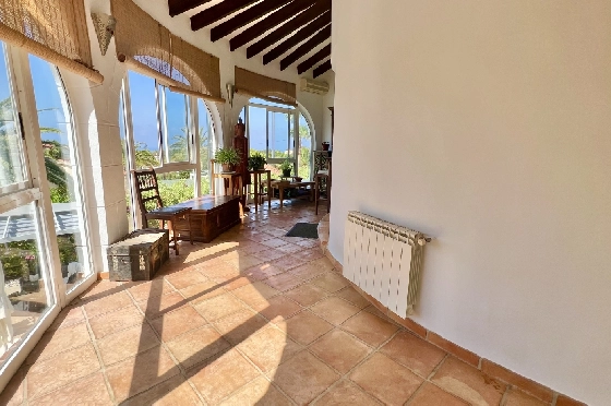 Villa in Denia zu verkaufen, Wohnfläche 185 m², Baujahr 1979, Zustand gepflegt, + Zentralheizung, Klimaanlage, Grundstück 946 m², 3 Schlafzimmer, 3 Badezimmer, Pool, ref.: FK-0924-13