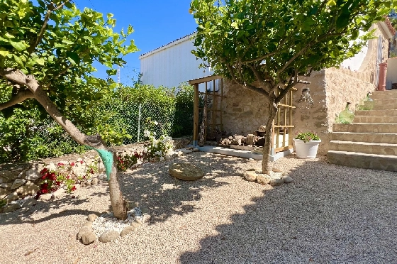 Villa in Denia zu verkaufen, Wohnfläche 185 m², Baujahr 1979, Zustand gepflegt, + Zentralheizung, Klimaanlage, Grundstück 946 m², 3 Schlafzimmer, 3 Badezimmer, Pool, ref.: FK-0924-21