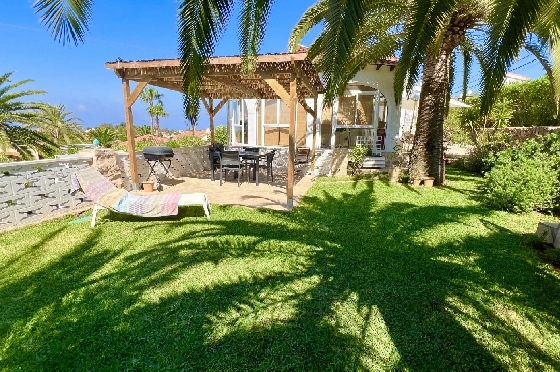 Villa in Denia zu verkaufen, Wohnfläche 185 m², Baujahr 1979, Zustand gepflegt, + Zentralheizung, Klimaanlage, Grundstück 946 m², 3 Schlafzimmer, 3 Badezimmer, Pool, ref.: FK-0924-3