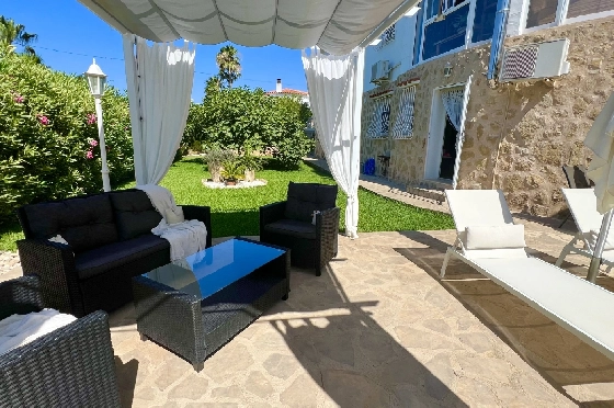 Villa in Denia zu verkaufen, Wohnfläche 185 m², Baujahr 1979, Zustand gepflegt, + Zentralheizung, Klimaanlage, Grundstück 946 m², 3 Schlafzimmer, 3 Badezimmer, Pool, ref.: FK-0924-4