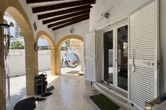 Villa in Denia(Galeretes) zu verkaufen, Wohnfläche 100 m², Baujahr 1990, Zustand modernisiert, + Etagenheizung, Klimaanlage, Grundstück 300 m², 2 Schlafzimmer, 2 Badezimmer, ref.: GC-0124-9