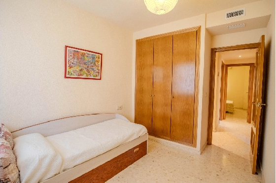 Apartment in Denia zu verkaufen, Wohnfläche 105 m², Baujahr 2000, Zustand gepflegt, + Zentralheizung, Klimaanlage, 3 Schlafzimmer, 2 Badezimmer, Pool, ref.: MG-0424-15