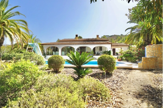 Finca in Benissa(Partida Llenes) zu verkaufen, Wohnfläche 326 m², Klimaanlage, Grundstück 18203 m², 3 Schlafzimmer, 3 Badezimmer, Pool, ref.: CA-F-1784-AMBI-1