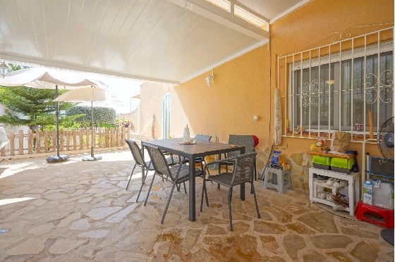 Villa in Calpe(Partida Calalga) zu verkaufen, Wohnfläche 144 m², Grundstück 555 m², 3 Schlafzimmer, 3 Badezimmer, ref.: BP-4418CAL-29