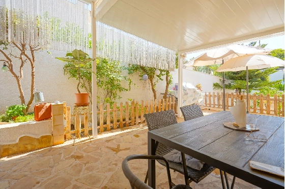 Villa in Calpe(Partida Calalga) zu verkaufen, Wohnfläche 144 m², Grundstück 555 m², 3 Schlafzimmer, 3 Badezimmer, ref.: BP-4418CAL-30