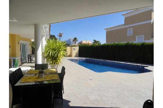 Villa in Calpe(Calpe) zu verkaufen, Wohnfläche 410 m², Klimaanlage, Grundstück 983 m², 3 Schlafzimmer, 3 Badezimmer, Pool, ref.: COB-982-10535-17