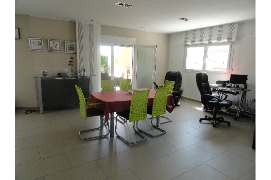 Villa in Calpe(Calpe) zu verkaufen, Wohnfläche 410 m², Klimaanlage, Grundstück 983 m², 3 Schlafzimmer, 3 Badezimmer, Pool, ref.: COB-982-10535-24