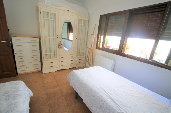 Villa in Callosa d-en Sarria(Callosa D en Sarria) zu verkaufen, Wohnfläche 162 m², Grundstück 670 m², 4 Schlafzimmer, 2 Badezimmer, Pool, ref.: COB-3147-10535-25