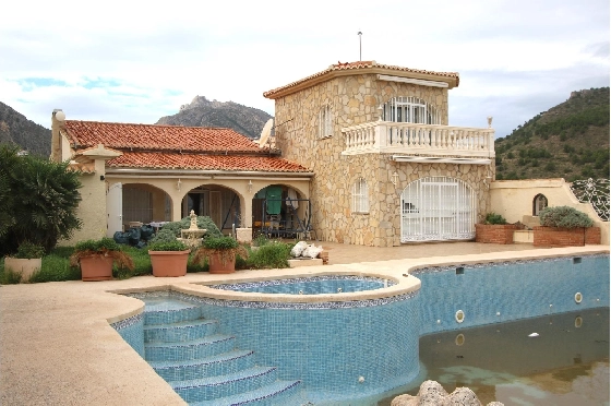 Villa in Calpe(La Canuta) zu verkaufen, Wohnfläche 609 m², Grundstück 3102 m², 4 Schlafzimmer, 4 Badezimmer, Pool, ref.: COB-3330-10535-1