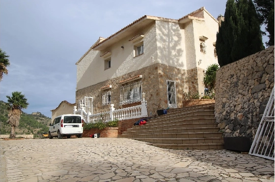 Villa in Calpe(La Canuta) zu verkaufen, Wohnfläche 609 m², Grundstück 3102 m², 4 Schlafzimmer, 4 Badezimmer, Pool, ref.: COB-3330-10535-49